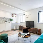 Embaixador Apartments&Suites