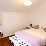White Cosy Apartment