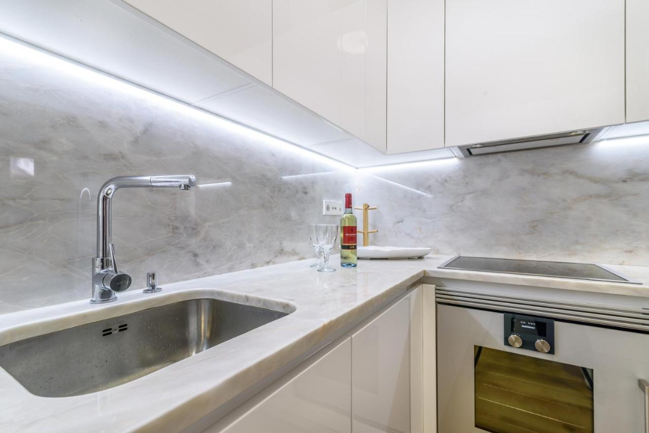 Modern Flat In Downtown By Lovelystay Lissabon