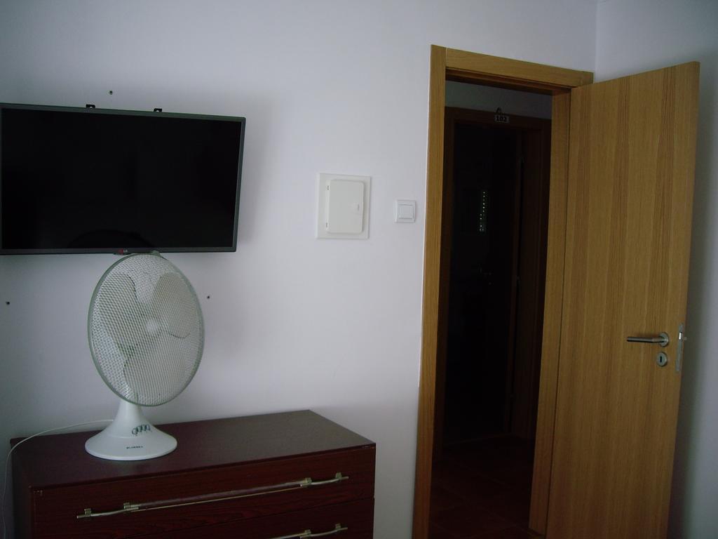 Alojamento de Acomodação e Pequeno-almoço Residencial Camoes Lisboa