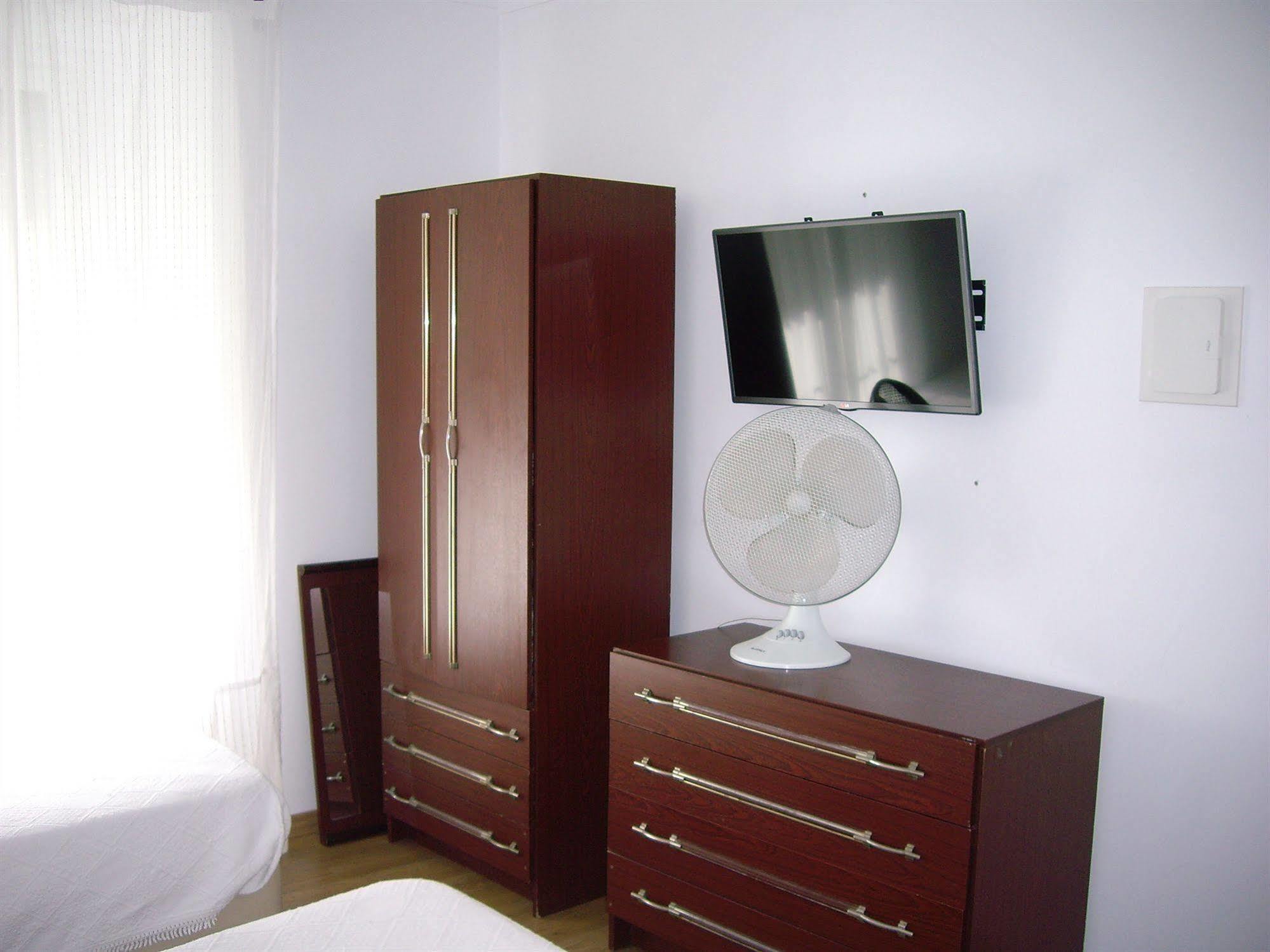 Alojamento de Acomodação e Pequeno-almoço Residencial Camoes 2*