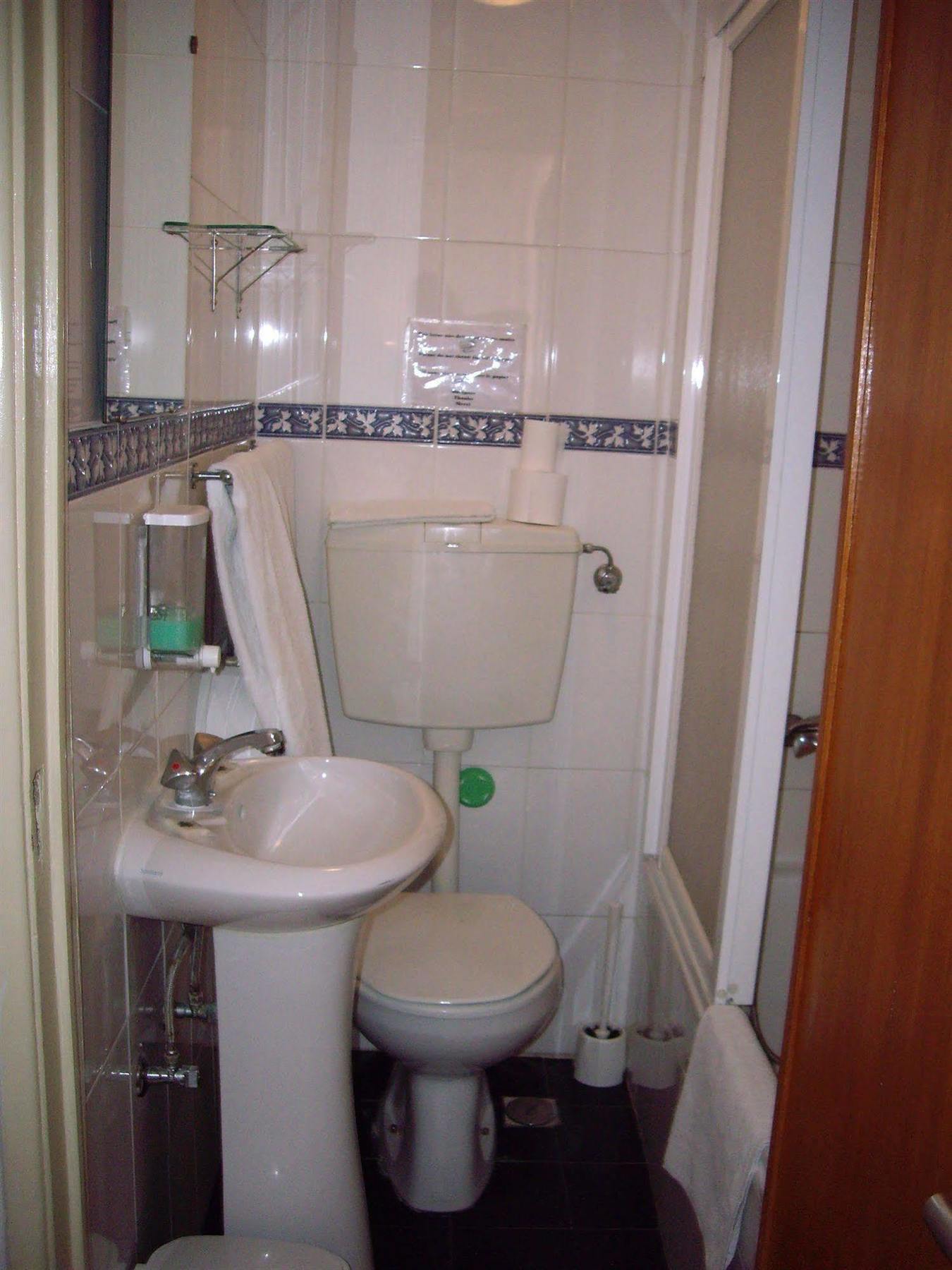 Residencial Camoes 2*