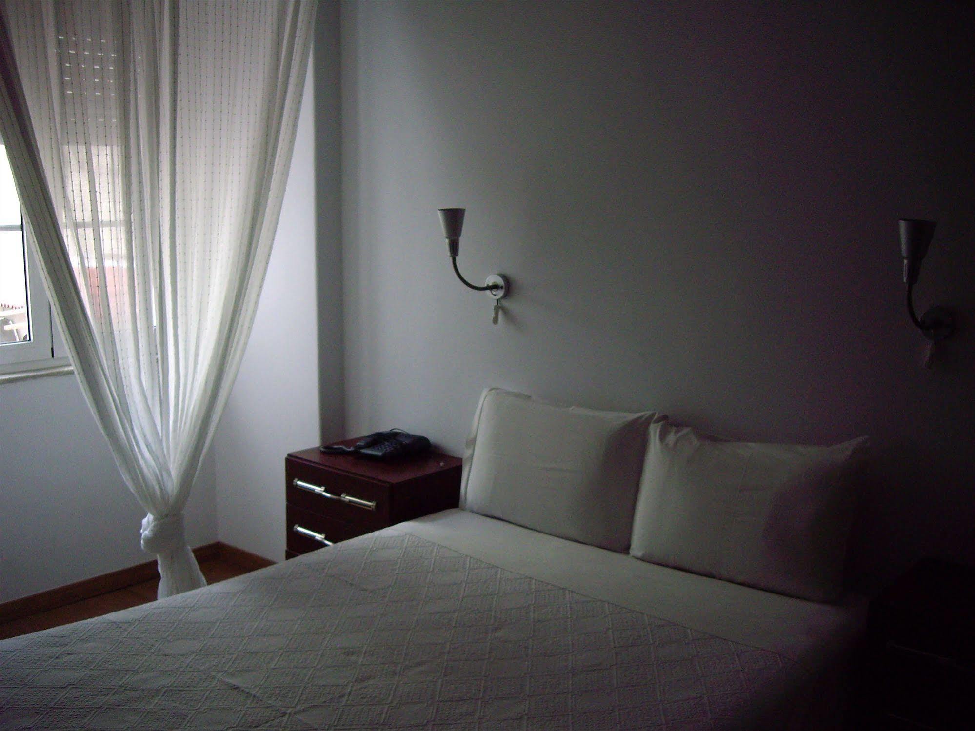 Residencial Camoes 2*