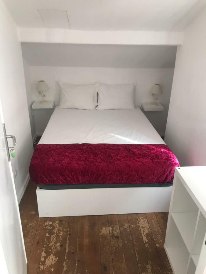 Royalty Albergue