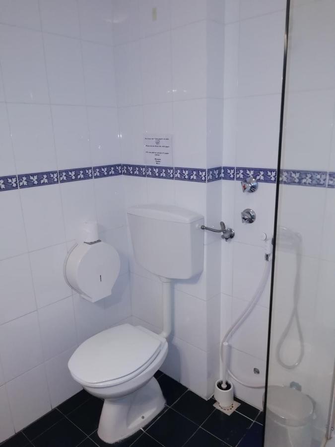 Residencial Camoes Alojamento de Acomodação e Pequeno-almoço 2*
