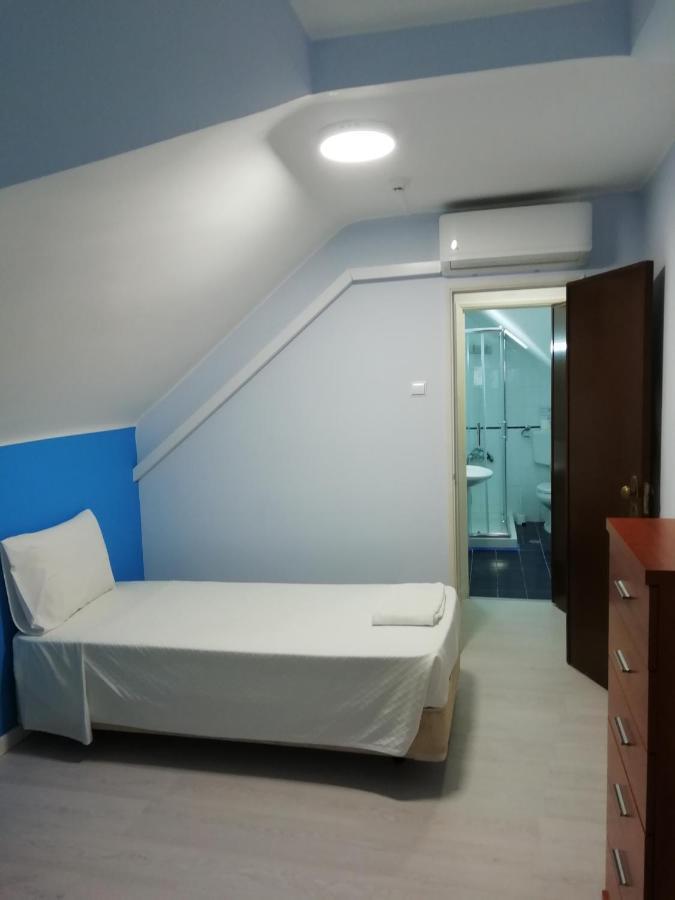 Residencial Camoes Alojamento de Acomodação e Pequeno-almoço 2*