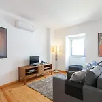 Feels Like Home Liberdade Contemporary Flat