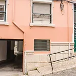 Lisbon Apartment near Marquês Pombal square