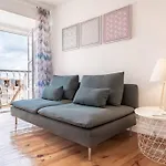Inloveapartments - Window To Heaven