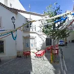 Best Terrace River View Apt in Alfama