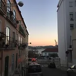 Romantic Apartment + Tejo River View