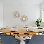 Beautiful 2 Bedroom Apartment In Bairro Alto