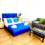 Classic Chiado 1 - Central Guest House Room With Shared Bathroom