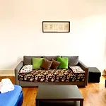 Classic Chiado 1 - Central Guest House Room With Shared Bathroom