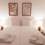 Flh Downtown Modern Art Flat