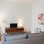 Flh Downtown Modern Art Flat