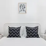 Altido Stylish 2-Level Flats Near Ajuda Palace