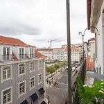 Heart Of Lisbon Private Room With Balcony