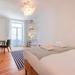Classy And Charming Apartment By Lovelystay