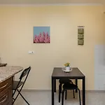 Cozy One Bedroom Apt In Historic Location - Carmo
