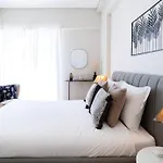 New - Luxury & Bright Apartment Lisbon