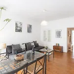Spacious 2 Bedroom Apt With Large Living Room Lisbon