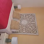 Flores Apartments