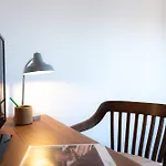 Columbano City Suites - Boutique Ensuites, Cokitchen & Parking