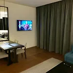Lisbon Finestay 8 Building Apt With Balcony And City View