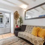 024 B - Cosy Retreat In Madragoa -Lisbon
