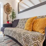 024 B - Cosy Retreat In Madragoa -Lisbon