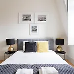 Baixa Luxury Penthouse - Stunning Downtown Views