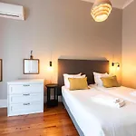 Bica Contemporary Historic 2 Bedroom Apt