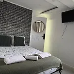 Airport Room