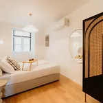 Mary Pink - No 3C - Sublime Two-Bedroom Apartment