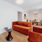 Mary Orange - No 236 1E - Sophisticated Two-Bedroom Getaway