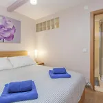 Principe Real 2 Bedrooms 2 Bathrooms, Air-Con, Wi-Fi, 1St Floor