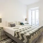 Castelo Picão Apartments