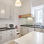 BmyGuest - Ambassador Boutique Apartment II