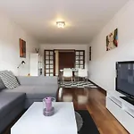 Modern Graca by Homing