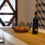 ALTIDO Trendy 2BR Apt in Sao Bento, moments from Garden São Bento