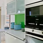 Stunning 2 Bdr Apt Sleeps 4 Nr Entrecampos