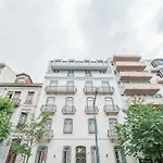Courtyard & Elegance Apartment