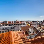 Whome | Se Skyline Apartment
