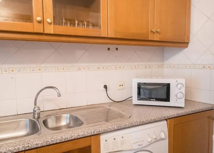 Beautiful Apartment Near The Center Of Lisbon