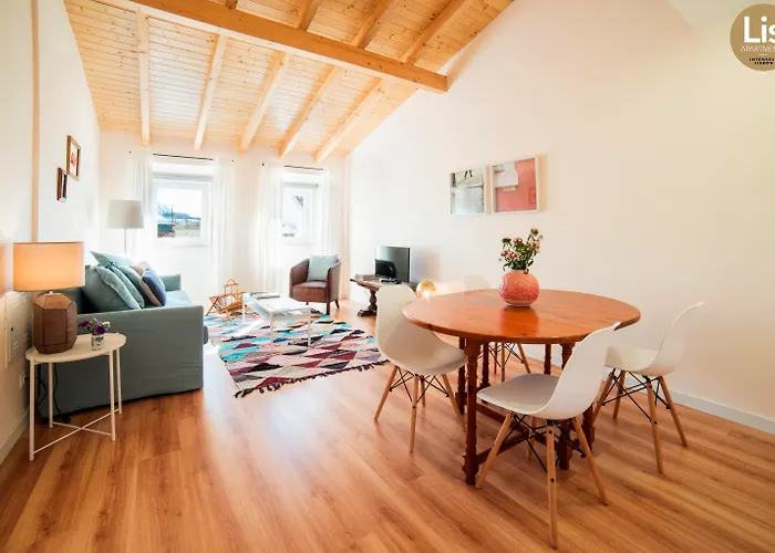 Lis Apartments