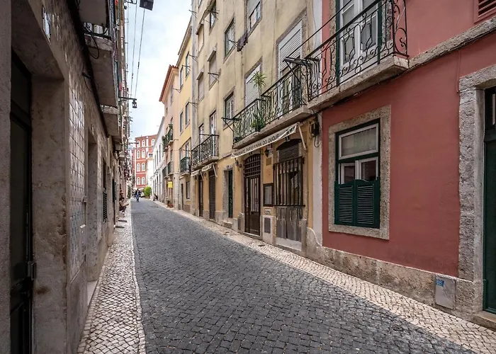 Cozy One Bedroom Apt In Historic Location - Carmo