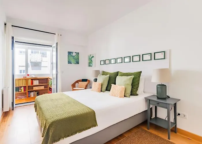 @Sholubi - Charming, Quiet & Cozy!