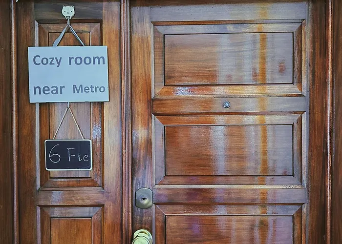 Cozy Room Near Metro & Airport