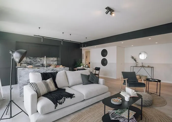 Ade - 2 Bedrooms And Parking In Alcantara
